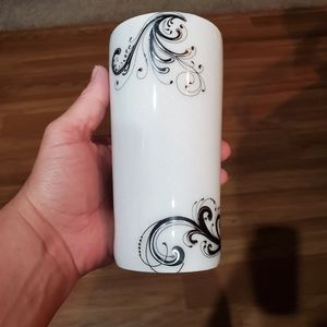 Black and white tumbler